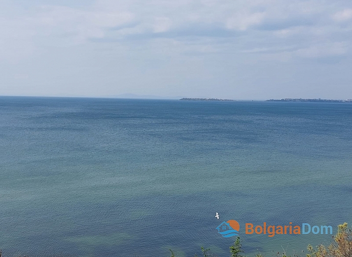 Apartment mit Panoramablick auf das Meer in der ersten Reihe. Foto 4