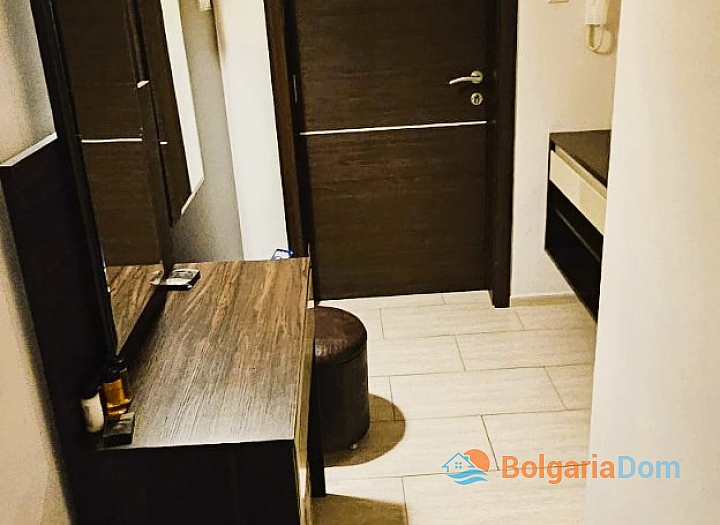 Красива квартира з видом на басейн. Фото 11