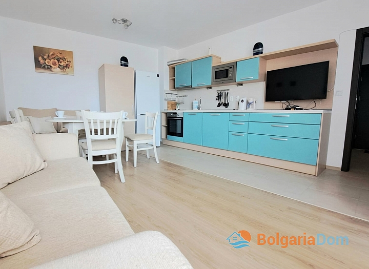 Beautiful two-room apartment 300 meters from the beach. Photo 10
