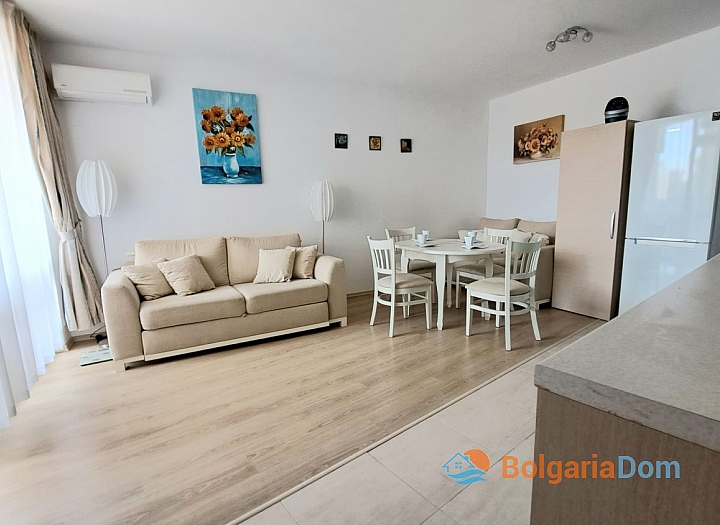Beautiful two-room apartment 300 meters from the beach. Photo 12