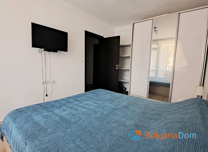 Beautiful two-room apartment 300 meters from the beach. Photo 3