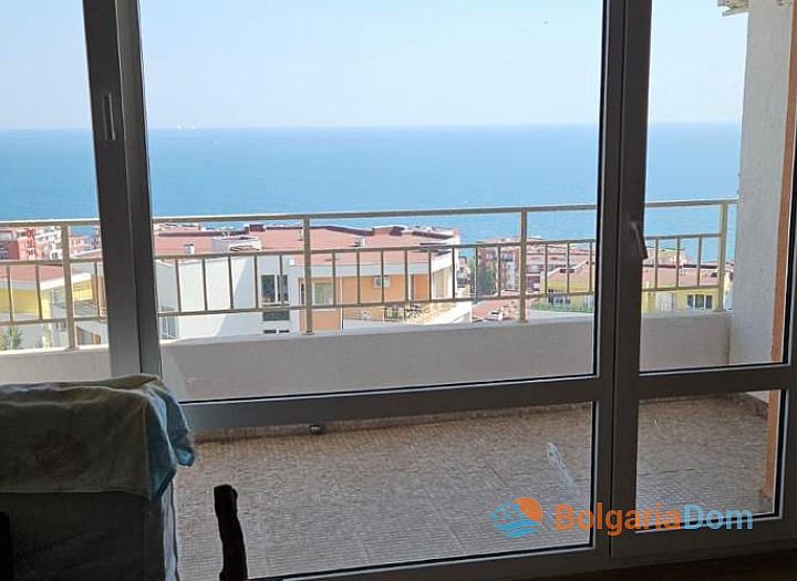 Two-room apartment with a beautiful sea view. Photo 7