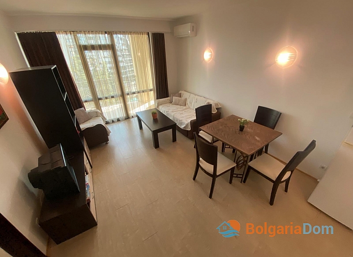 Prostorný apartmán s výhledem na moře a skvělou polohou. Foto 2