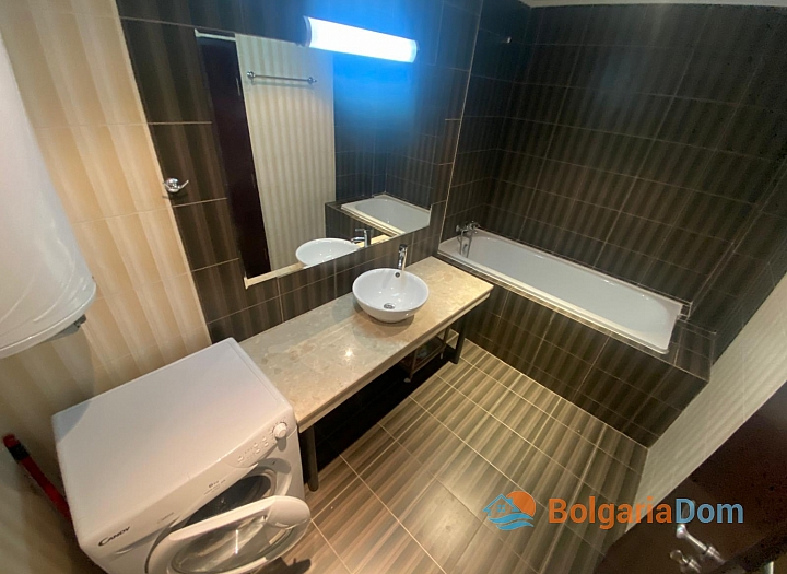 Prostorný apartmán s výhledem na moře a skvělou polohou. Foto 23