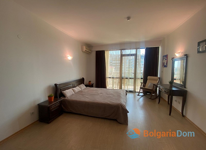 Prostorný apartmán s výhledem na moře a skvělou polohou. Foto 5