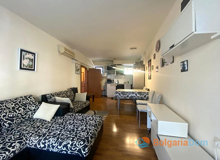 Cozy two-room apartment 100 meters from the sea. Photo 3