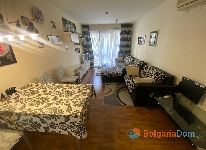 Cozy two-room apartment 100 meters from the sea. Photo 9