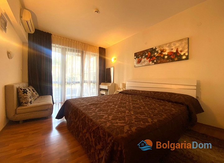 Cozy two-room apartment 100 meters from the sea. Photo 16