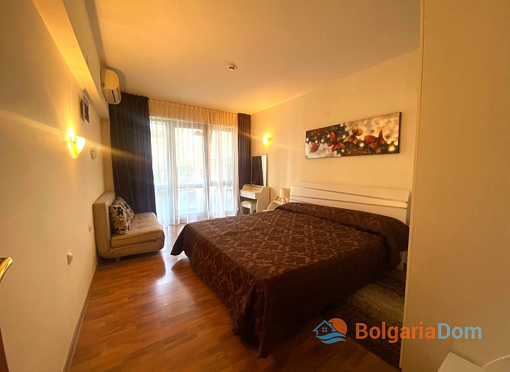 Cozy two-room apartment 100 meters from the sea. Photo 14
