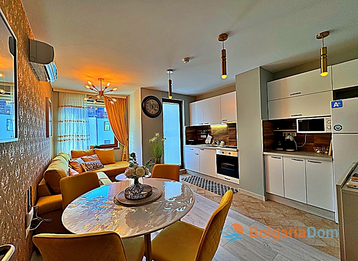 Apartmán v luxusním lázeňském komplexu na první linii. Foto 1