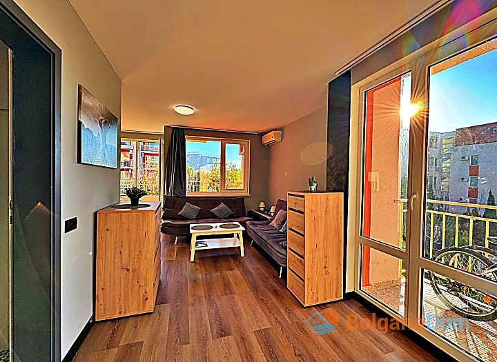 Prostorné studio ve velkém komplexu. Foto 7