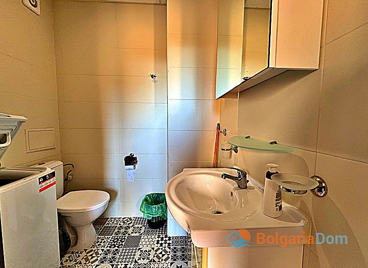 Prostorné studio ve velkém komplexu. Foto 18