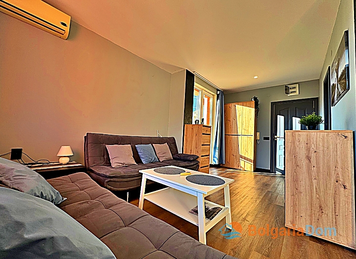 Prostorné studio ve velkém komplexu. Foto 14