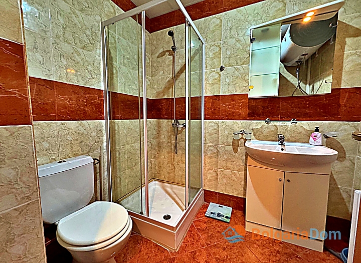 Prostorný byt ve velkém komplexu. Foto 22