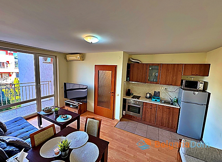 Prostorný byt ve velkém komplexu. Foto 1