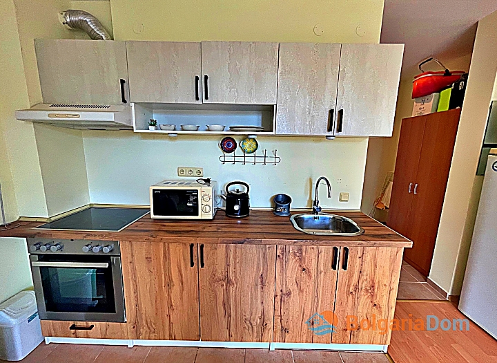 Просторная студия с видом на бассейн. Фото 2 Просторная студия с видом на бассейн. Фото 2