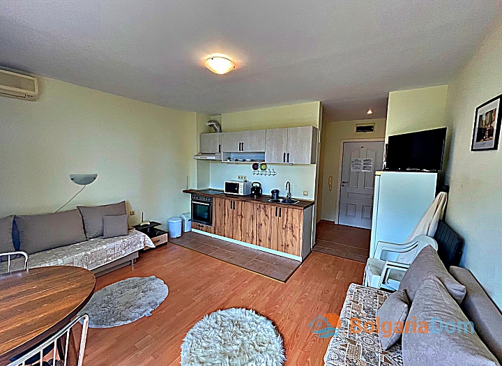 Просторная студия с видом на бассейн. Фото 8 Просторная студия с видом на бассейн. Фото 8