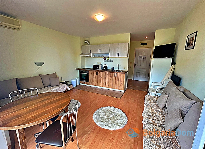 Просторная студия с видом на бассейн. Фото 10 Просторная студия с видом на бассейн. Фото 10