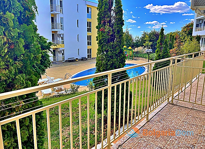 Просторная студия с видом на бассейн. Фото 3 Просторная студия с видом на бассейн. Фото 3