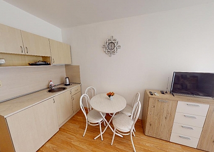 Хороша студія у закритому комплексі за 500 метрів від моря.. Фото 6