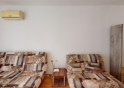 Хороша студія у закритому комплексі за 500 метрів від моря.. Фото 13