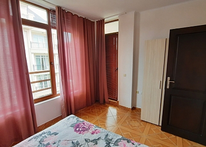 One-bedroom apartment in a good complex. Photo 5