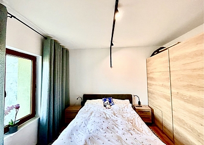 Geräumige Wohnung mit neuen Möbeln in einem Familienkomplex in der Gegend von Kosharitsa. Foto 28