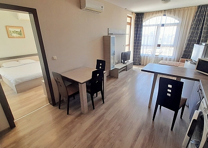 Apartament z widokiem na morze w Świętym Własie. Zdjęcie 2