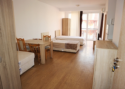 Geräumiges Apartment mit einem Schlafzimmer in Sunny View Central. Foto 10