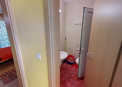 Недорогая трехкомнатная квартира рядом с Солнечным Берегом. Foto 12