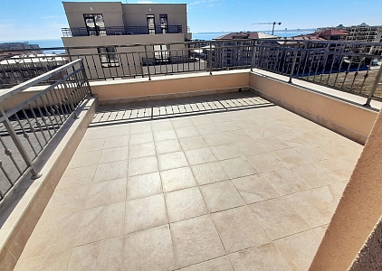 Apartament z widokiem na morze w Świętym Własie. Zdjęcie 10