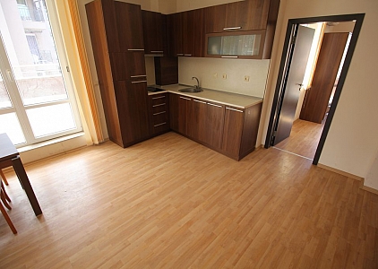 Трехкомнатная квартира с большой террасой в Солнечном Береге. Foto 1