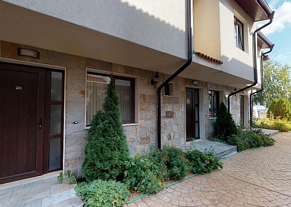 Двухэтажный таунхаус по недорогой цене около Солнечного Берега. Фото 16