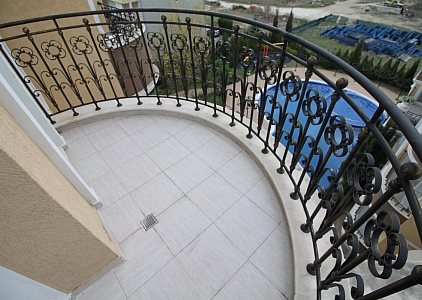 Роскошная двухуровневая квартира в Messembria Palace. Фото 16