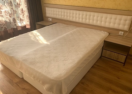 Modernes Haus im Wohnkomplex. Foto 15