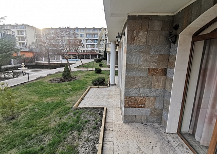 Квартира с двориком на продажу в Роял Дримс. Фото 17