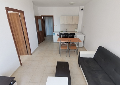 Дешевая трехкомнатная квартира рядом с пляжем. Photo 17