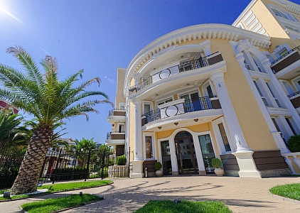 Роскошная двухуровневая квартира в Messembria Palace. Фото 19