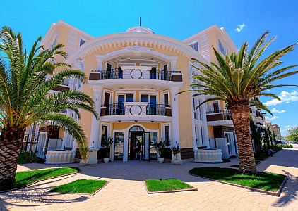 Двухкомнатная квартира в комплексе люкс Мессембрия Палас. Фото 1