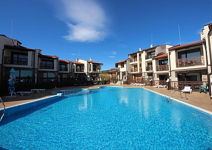 Двухэтажный таунхаус по недорогой цене около Солнечного Берега. Фото 8