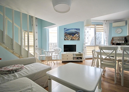 Роскошная двухуровневая квартира в Messembria Palace. Фото 1