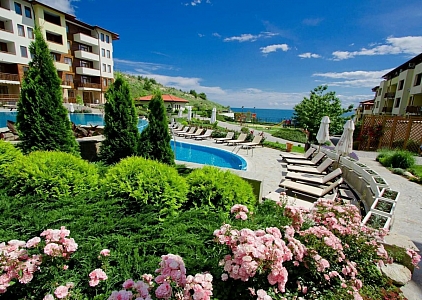 Apartment mit drei Schlafzimmern im Garden of Eden-Komplex. Foto 1