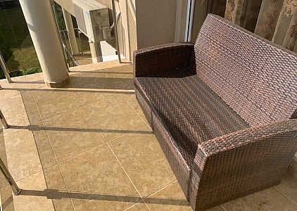 Modernes Haus im Wohnkomplex. Foto 22