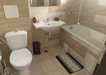 Modernes Haus im Wohnkomplex. Foto 28