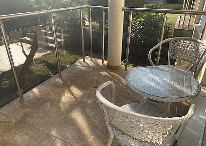 Modernes Haus im Wohnkomplex. Foto 7