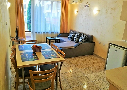 Трехкомнатная квартира в комплексе Роял Дримс, Солнечный Берег. Фото 2