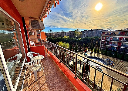 Студія з видом на басейн у великому комплексі. Фото 4 Студія з видом на басейн у великому комплексі. Фото 4