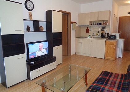 Недорогая двухкомнатная квартира в Солнечном Береге. Фото 1