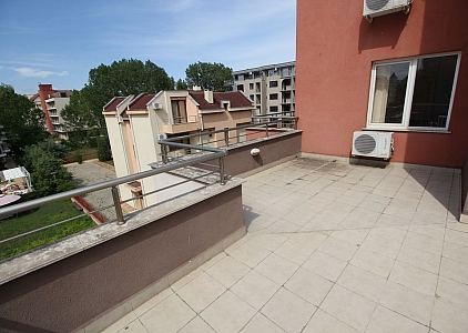 Трехкомнатная квартира с большой террасой в Солнечном Береге. Foto 5