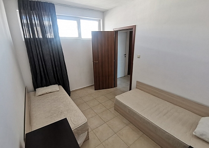 Дешевая трехкомнатная квартира рядом с пляжем. Photo 4